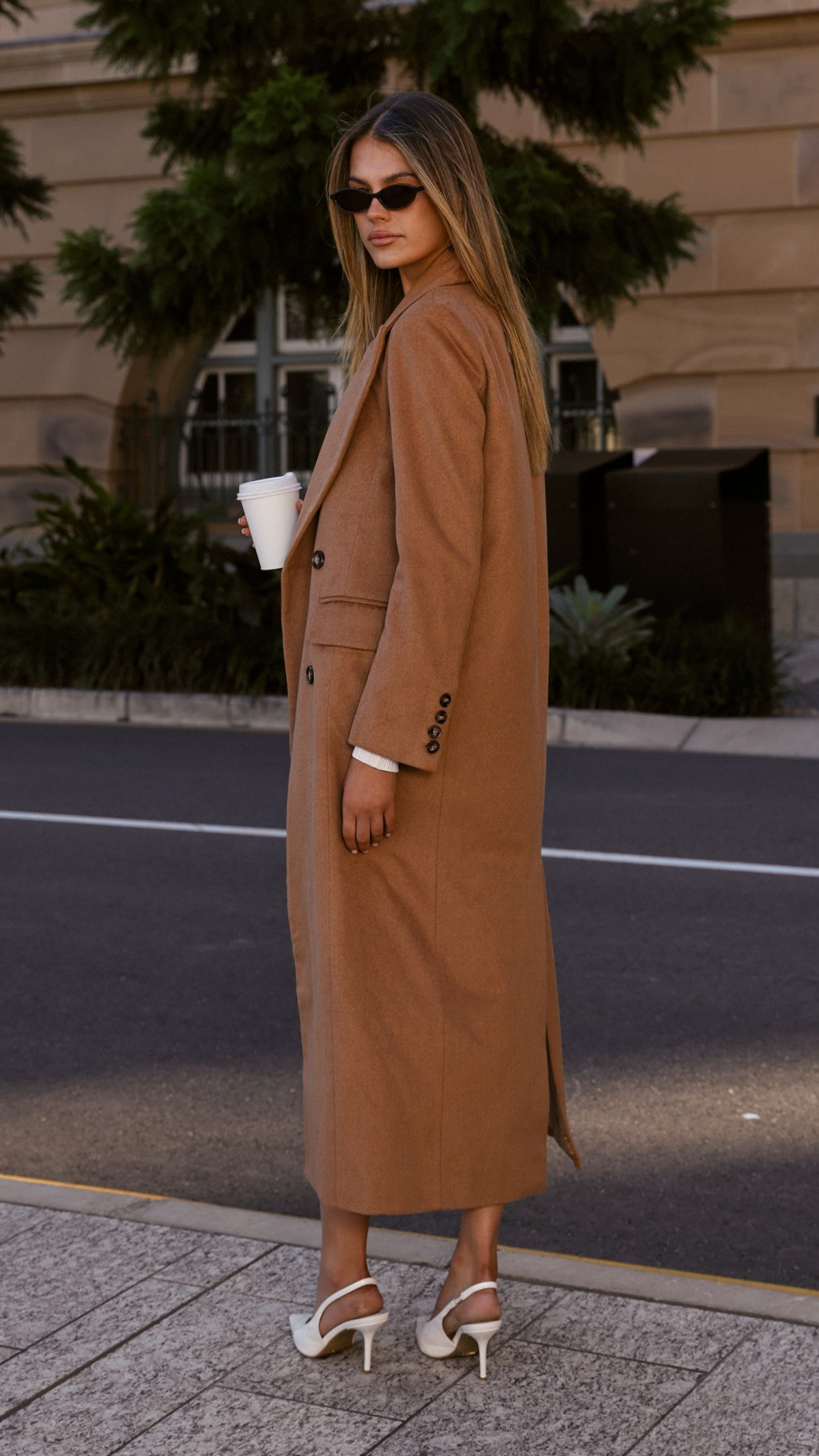 MVN - Lost In New York Coat - Camel